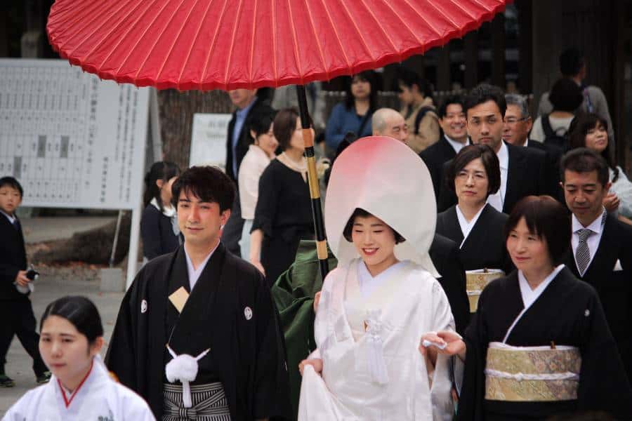 At what age do Japanese get married?