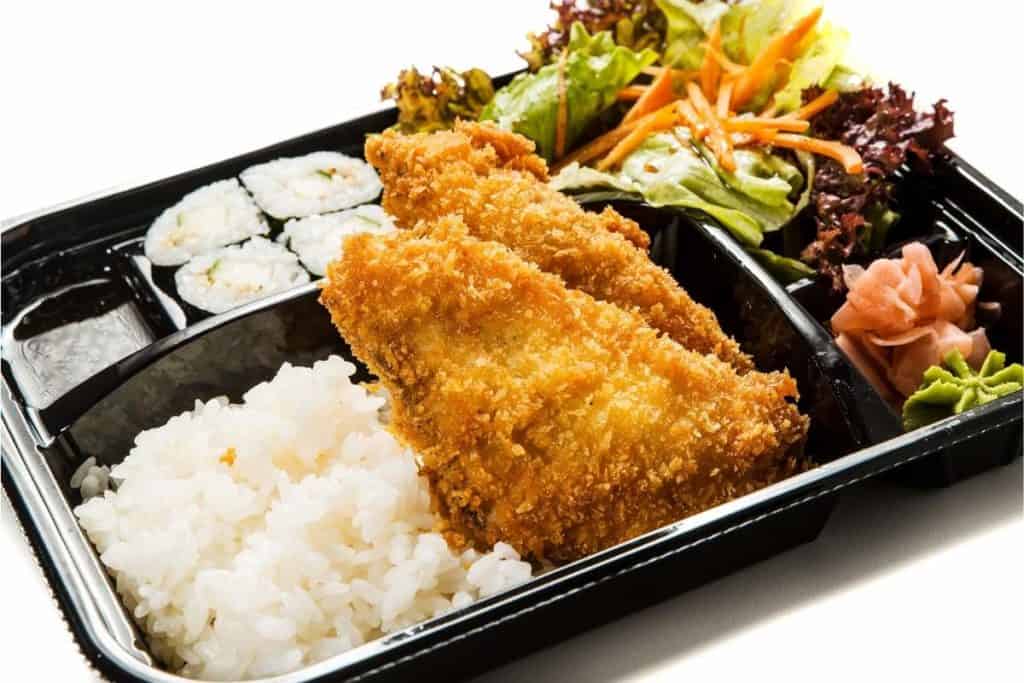 Do Some Japanese schools serve lunch