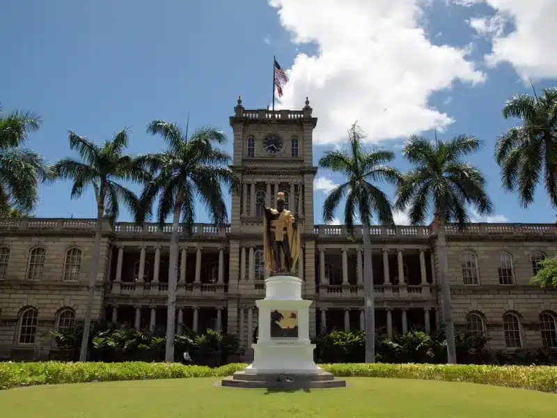 Take a Walking Tour of Downtown Honolulu