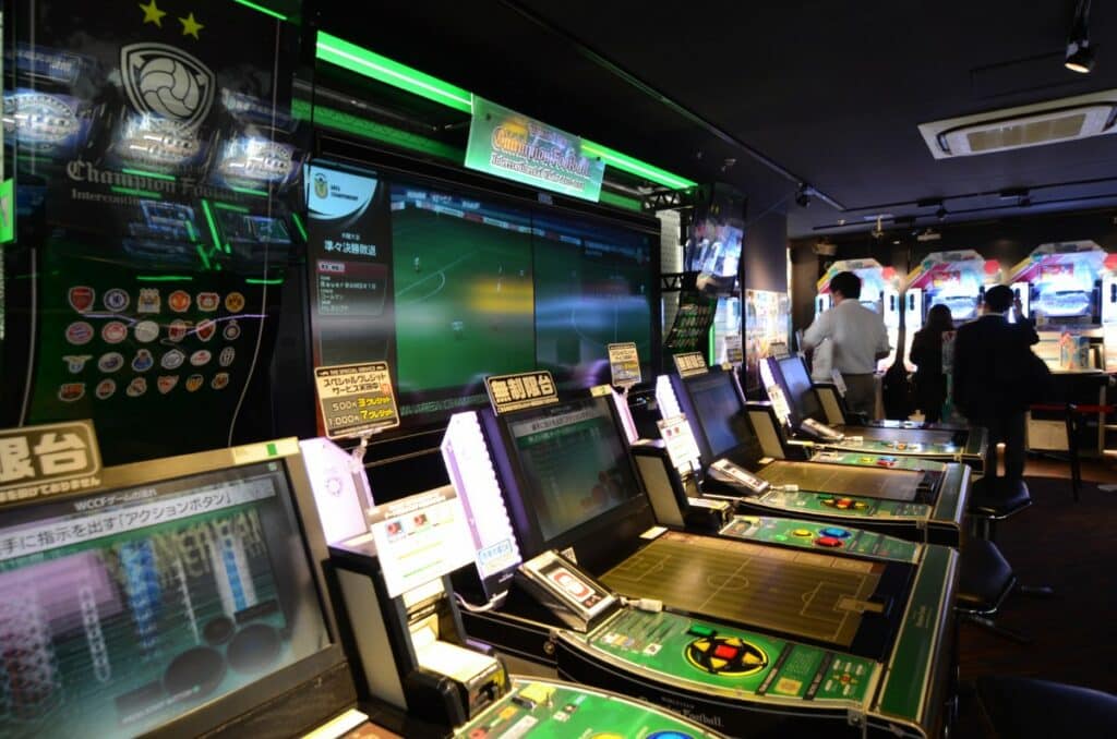Crowded Arcades tokyo akihabara
