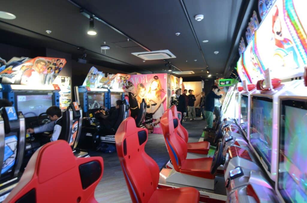 arcade gaming akihabara japan