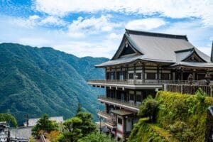 5 Must-See Hiking Trails in Chugoku