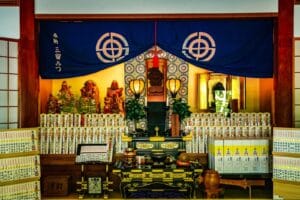 7 Essential Tips for Shrine and Temple Etiquette in Japan
