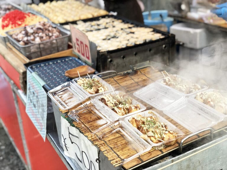 5 Must-Try Street Foods in Dotonbori: Your Guide Delicacies