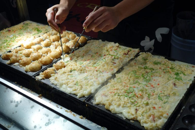 7 Best Takoyaki Spots in Osaka You Can’t Miss