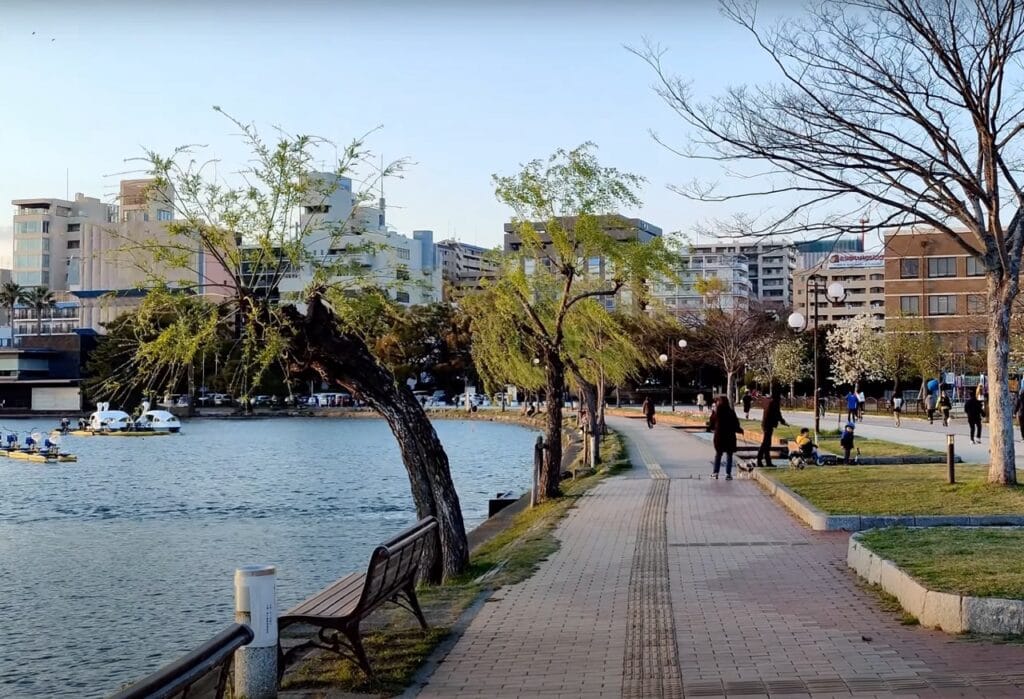 Ohori Park - circling its stunning lake